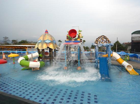 predator fun park batu malang