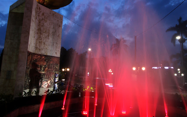 air mancur warna- warni by jawapos radarmalang air mancur warna- warni by jawapos radarmalang